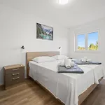 Ferienhaus 4 Bedroom Awesome In *