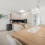 4 Bedroom Awesome In Ferienhaus