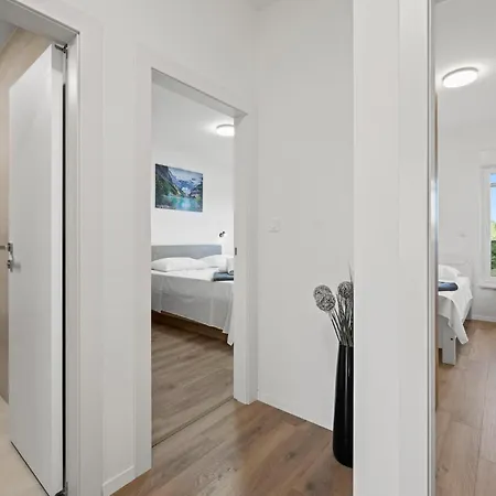 Дом отдыха 4 Bedroom Awesome In *