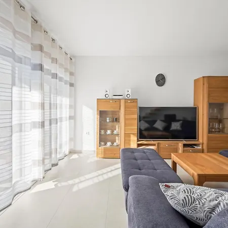 펜션 4 Bedroom Awesome In *