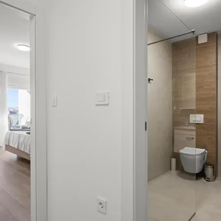 4 Bedroom Awesome In * Срима