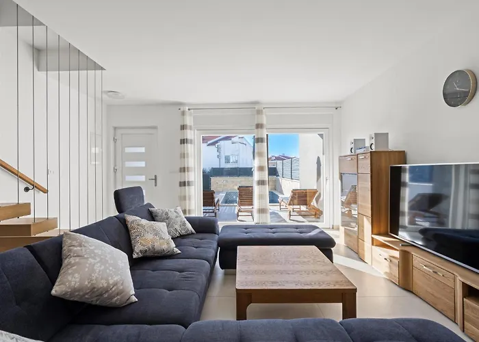 Vakantiehuis 4 Bedroom Awesome In