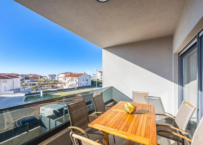 4 Bedroom Awesome In