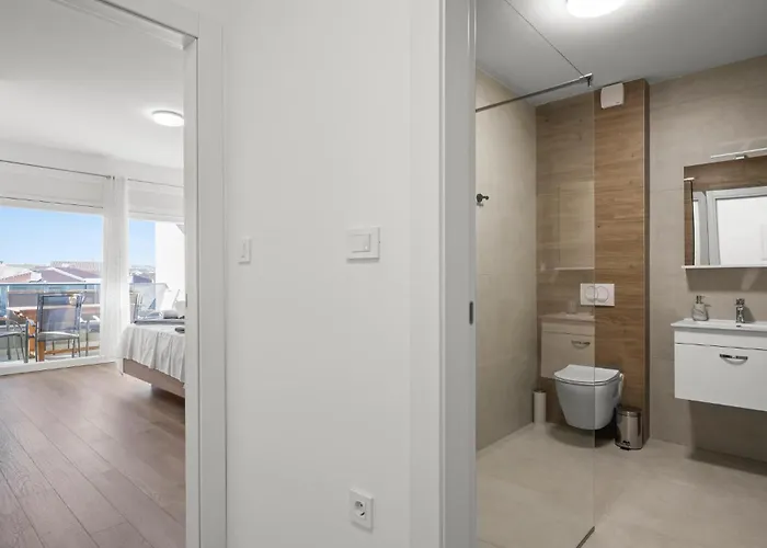 4 Bedroom Awesome In * Srima