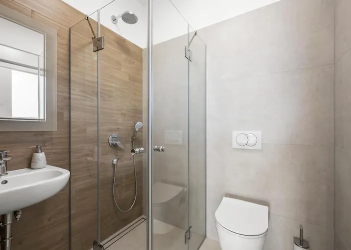 4 Bedroom Awesome In Srima